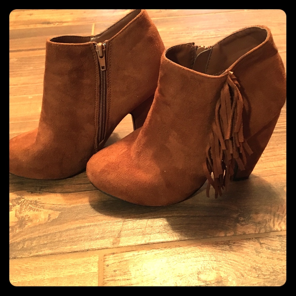 High heel fringe boots